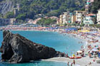 Cinque Terre. Willowa część Monterosso z przepiękną plażą.    - foto: wnieznane.pl
