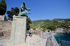 Cinque Terre. Pomnik w Monterosso.     - foto: wnieznane.pl