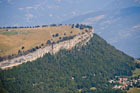 Nad Jeziorem Garda (Lago di Garda). Widok na góry ze szczytu Monte Baldo. - foto: wnieznane.pl
