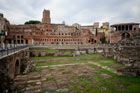 Rzym. Pozostałości po forach cesarskich (Forum Cezara, Forum Augusta, Forum Wespazjana, Forum Nerwy i Forum Trajana). - foto: wnieznane.pl