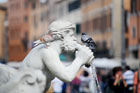 Rzym. Fontana del Moro zbudowana przez Lorenzo Berniniego na Piazza Navona.  - foto: wnieznane.pl