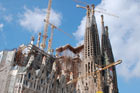 Barcelona. Sagrada de Familia - jeden z symboli miasta. - foto: wnieznane.pl