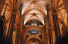 Barcelona. Gotyckie wnętrze miejskiej Katedry robi wrażenie. - foto: wnieznane.pl Barcelona. Gotyckie wnętrze miejskiej Katedry robi wrażenie. - foto: wnieznane.pl
