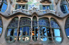 Barcelona. Casa Battló to perełka autorstwa Antonio Gaudiego. - foto: wnieznane.pl
