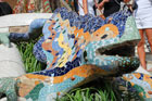 Barcelona. Salamandra - jeden z najbardziej charakterystycznych symboli Parku Guell. - foto: wnieznane.pl