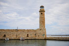 Wyspa Kreta. Wenecka latarnia morska w Rethymnonie. - foto: wnieznane.pl