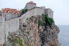 Chorwacja. Mury historycznej części Dubrownika mają długość niespełna dwóch kilometrów. - foto: wnieznane.pl