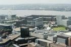 Liverpool. Widok z wieży widokowej St John's Beacon na miasto. W tle Albert's Dock. - foto: wnieznane.pl