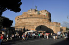 Rzym. Zamek św. Anioła w słońcu. - foto: wnieznane.pl