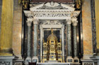 Rzym. Wnętrze Bazyliki św. Jana na Lateranie. - foto: wnieznane.pl