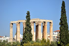 Ateny. Kolumnada Świątyni Zeusa Olimpijskiego.  - foto: wnieznane.pl