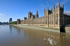 Londyn. Widok na Parlament z Mostu Westminsterskiego.  - foto: wnieznane.pl