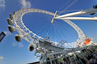 Londyn. London Eye w całej okazałości.  - foto: wnieznane.pl