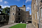 Londyn. Jewel Tower. Dawniej skarbiec, obecnie muzeum.  - foto: wnieznane.pl