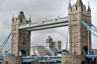 Londyn. Tower Bridge w pełnej okazałości.  - foto: wnieznane.pl