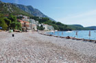 Czarnogóra. Sveti Stefan. Kamienista plaża w pobliżu wyspy św. Stefana. - foto: wnieznane.pl Czarnogóra. Sveti Stefan. Kamienista plaża w pobliżu wyspy św. Stefana. - foto: wnieznane.pl