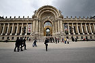 Paryż. Petit Palais - jeden z pałaców położonych w pobliżu Pół Elizejskich.  - foto: wnieznane.pl