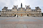 Paryż. Hotel de Ville, czyli miejski ratusz. - foto: wnieznane.pl