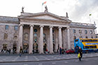 Dublin. General Post Office przy O'Connell Street. - foto: wnieznane.pl