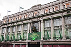 Dublin. Dom handlowy Clerys gotowy na dzień św. Patryka. - foto: wnieznane.pl