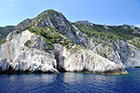 Zakynthos. Klify i jaskinie tworzą malowniczy krajobraz Keri.  - foto: wnieznane.pl