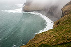 Irlandia. Wody Altantyku obmywają Cliffs of Moher. - foto: wnieznane.pl