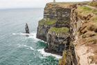 Irlandia. Cliffs of Moher budzą respekt przed siłami natury. - foto: wnieznane.pl