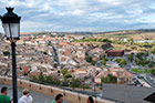 Toledo. Widok na nową część miasta, położoną za murami w dole. - foto: wnieznane.pl