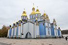 Kijów. Monaster św. Michała Archanioła o Złotych Kopułach. - foto: wnieznane.pl