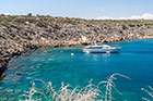 Cypr latem. Wokół Cape Greko zlokalizowanych jest kilka ciekawych miejsc do nurkowania z łodzi. - foto: wnieznane.pl