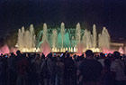 Barcelona. Font Magica to istny mix wody, muzyki i świateł. - foto: wnieznane.pl