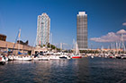 Barcelona. Rejs katamaranem. Wszystko się zaczyna w porcie olimpijskim. - foto: wnieznane.pl