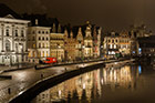Gandawa (Gent) nocą. Widok na ulice Korenlei i Graslei. - foto: wnieznane.pl