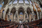 Bruksela. Wnętrze Cathedrale des Saints Michel et Gudule. - foto: wnieznane.pl