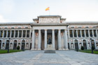 Madryt. Budynek, w którym mieści się Museo del Prado. - foto: wnieznane.pl