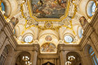 Madryt. Bogato zdobione wnętrze pałacu królewskiego (Palacio Real). - foto: wnieznane.pl