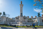 Kadyks. Pomnik Konstytucji z 1812 r. na Plaza de Espana. - foto: wnieznane.pl