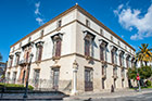 Jerez de la Frontera. Pałac przy Plaza del Mamelon. - foto: wnieznane.pl