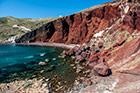 Santorini. Czerwoną Plażę oblewa wspaniała krystaliczna woda. - foto: wnieznane.pl