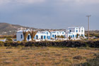 Santorini. Typowa zabudowa wyspy. - foto: wnieznane.pl