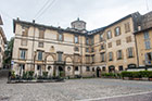 Bergamo. Przy Muzeum Archeologicznym w Citta Alta (Górnym Mieście). - foto: wnieznane.pl