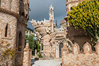 Andaluzja, Benalmadena. Atrakcję miejscowości stanowi fantazyjny Castillo Colomares. - foto: wnieznane.pl