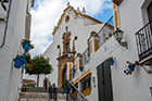 Andaluzja. Biały kościół w historycznym centrum Estepony. - foto: wnieznane.pl