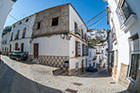 Setenil de las Bodegas. Ciasne uliczki w centrum białego miasteczka. - foto: wnieznane.pl