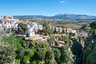 Ronda. Widok na Puente Viejo i Puente San Miguel. - foto: wnieznane.pl