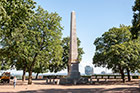 Brno. Obelisk symbolizujący zwycięstwo nad Napoleonem w parku Denisovy Sady, niedaleko katedry. - foto: wnieznane.pl