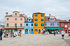 Wenecja. Kolorowe domy na wysepce Burano. - foto: wnieznane.pl