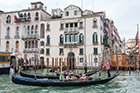 Wenecja. Gondole na Canal Grande. - foto: wnieznane.pl