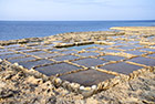 Gozo. Salt Pans, czyli solniska w północnej części wyspy. - foto: wnieznane.pl