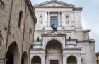 Bergamo. Katedra i Piazza del Duomo w Citta Alta (Górnym Mieście). - foto: wnieznane.pl